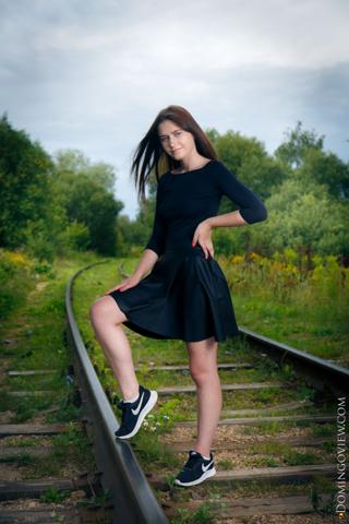 Sanija in Domingo View set Naked at graffiti wall