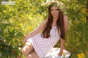 Marjana in Showy Beauty set Summer Days