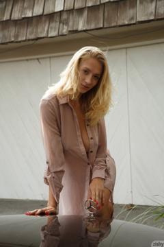 Natasha Legeyeda in Zishy set Good Pointes