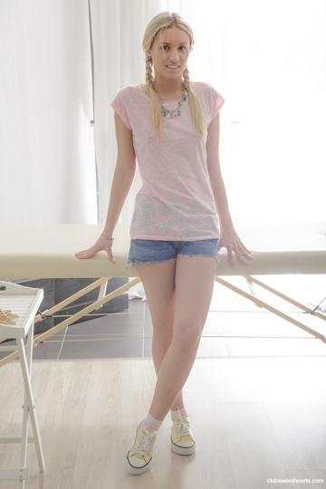 Catania in Club Sweethearts set #27889