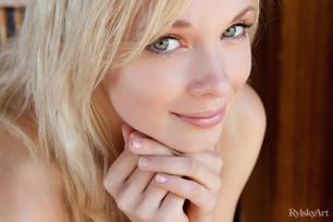 Feeona in Rylsky Art set Veranes