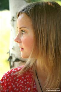 Olivia in Mpl Studios set Flush