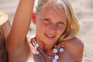 Olga W in Stunning 18 set Scaffold