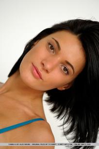 Yanika A in Metart set Cluvie