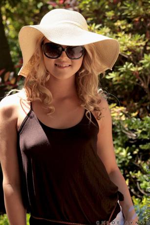 Chloe Lynn in Nubiles set Outdoor pleasure