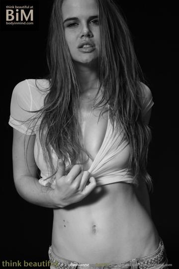 Damianne in Body In Mind set Damn!