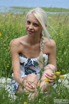 Linda in Amour Angels set Peerless Day