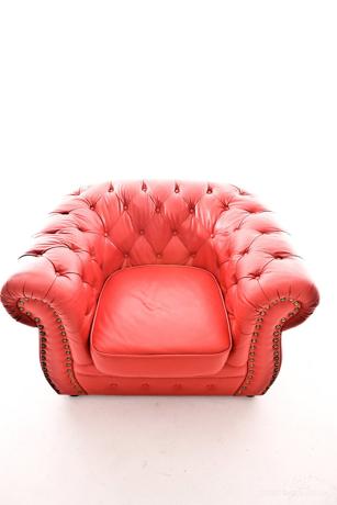 Tess in Watch 4 Beauty set Break