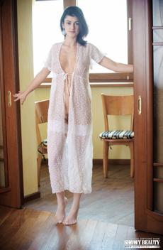 Katerina in Showy Beauty set Indulge In Illusions