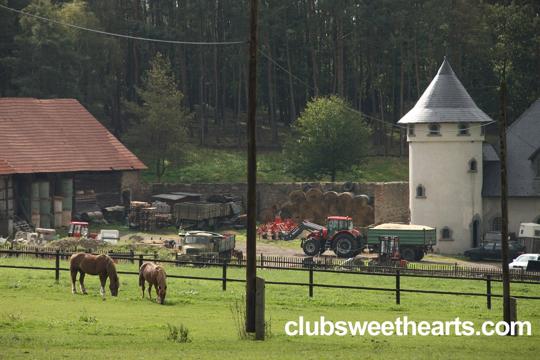 Cora A and Sindy in Club Sweethearts set #16717