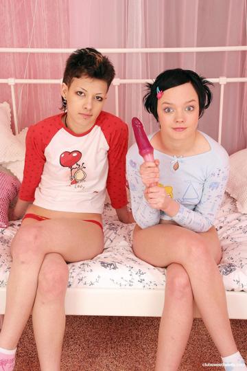 Cameron Skye in Club Sweethearts set #15537