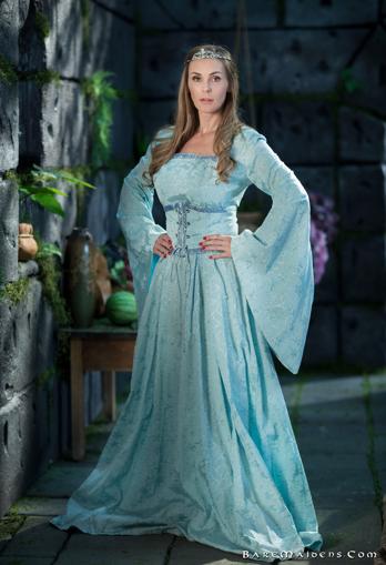 Tanya in Bare Maidens set Tanya of Karsh for