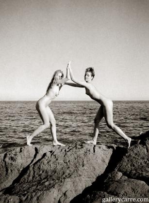 Saskia-et-janette in Gallery Carre set Girls Fighting