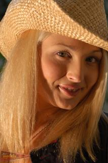 Leola in Matts Models set #3895