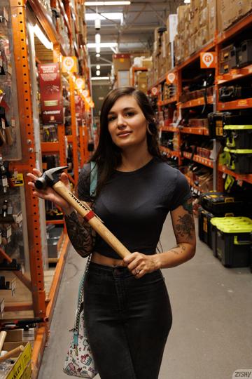 Luna Lovely in Zishy set Normies Ha