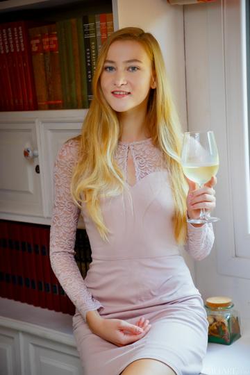 Ivi Rein in Metart set Wine O Clock