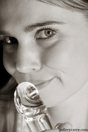 Elektra in Gallery Carre set Elektra 's Secrets