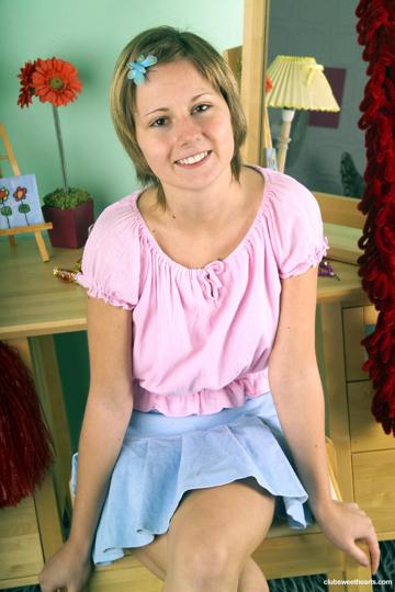 Michelle R in Club Sweethearts set #21469