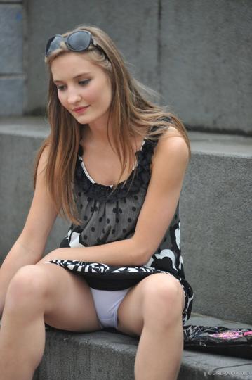 Alisha in Girlfolio set Knicker Shopping