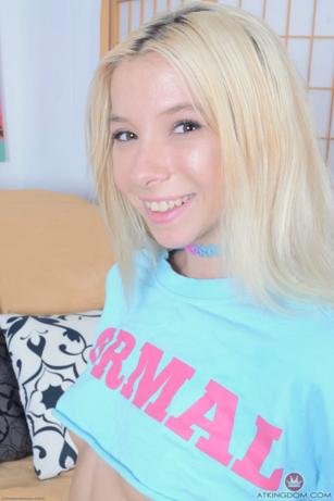 Kenzie Reeves in ATK Premium set #7850