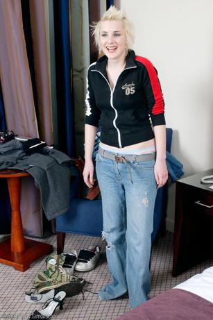 Thea in Simonscans set Thea Series 1