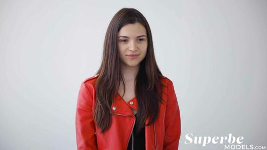 Hayli Sanders in Superbe set Casting Hayli Sanders