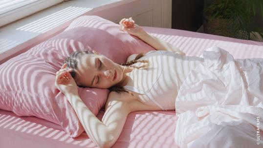 Leona Mia in Ultra Films set Wet Dream