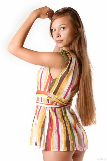 Freya A in Metart set Sintia