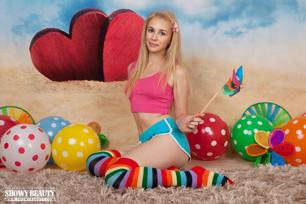 Davina in Showy Beauty set New Image 2