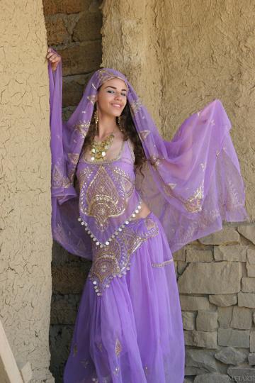 Vika Q in Met Art set Mistique