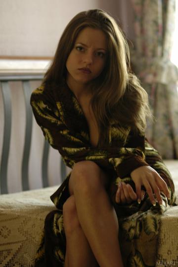 Marina F in Met Art set Discrete