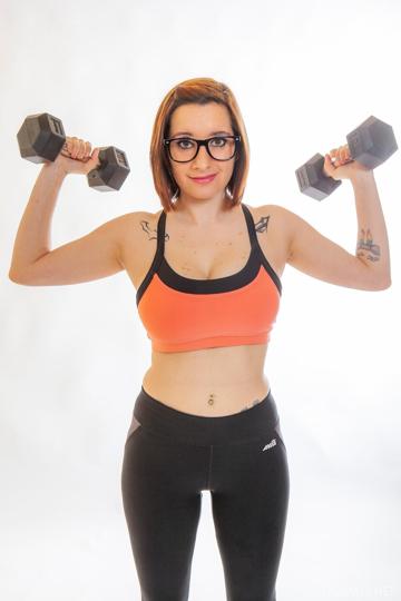 Chelsea Bell in Cosmid set Gets A Workout