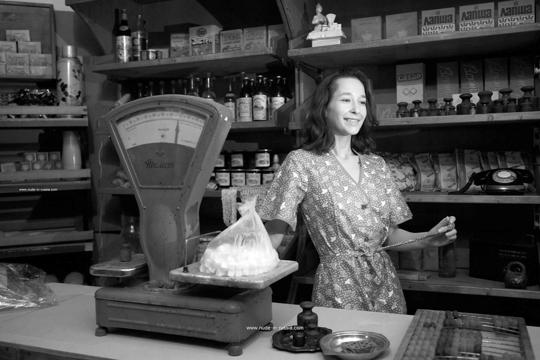 Julia J in Nude In Russia set Rural Store