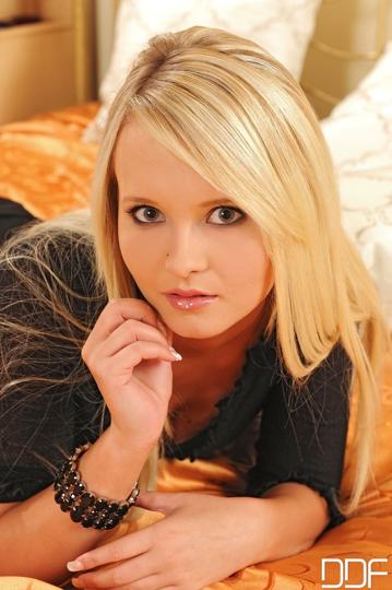 Katsi in 1 by Day set Hot Present