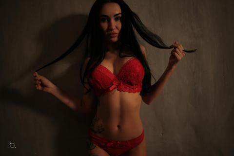 KinaQ in StasyQ set Hot In Red