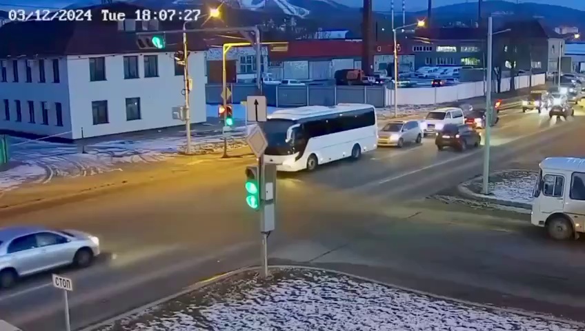 traffic accident involving a passenger bus