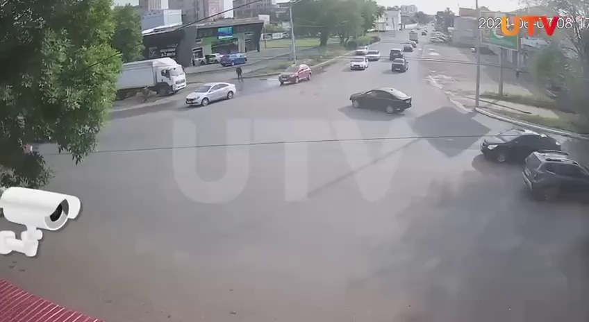 A cyclist was hit by a truck